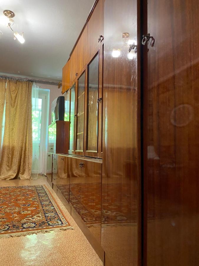 В Самом Центре Myrhorod Dış mekan fotoğraf